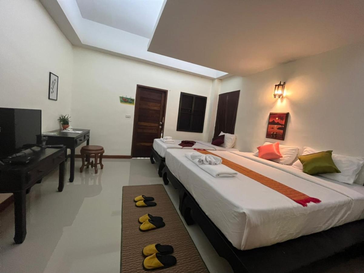 Rainforest Huahin Village Hotel Exterior photo