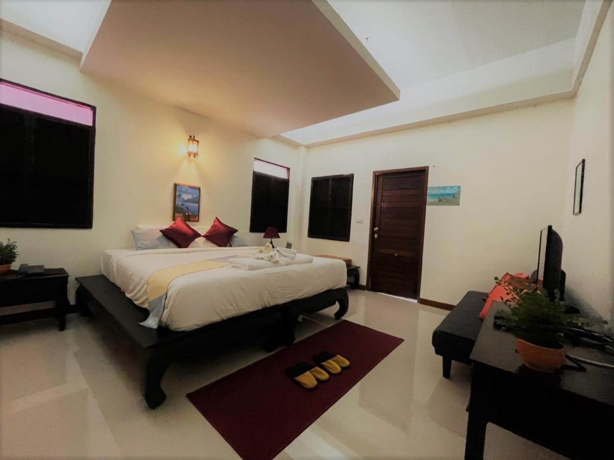 Rainforest Huahin Village Hotel Exterior photo